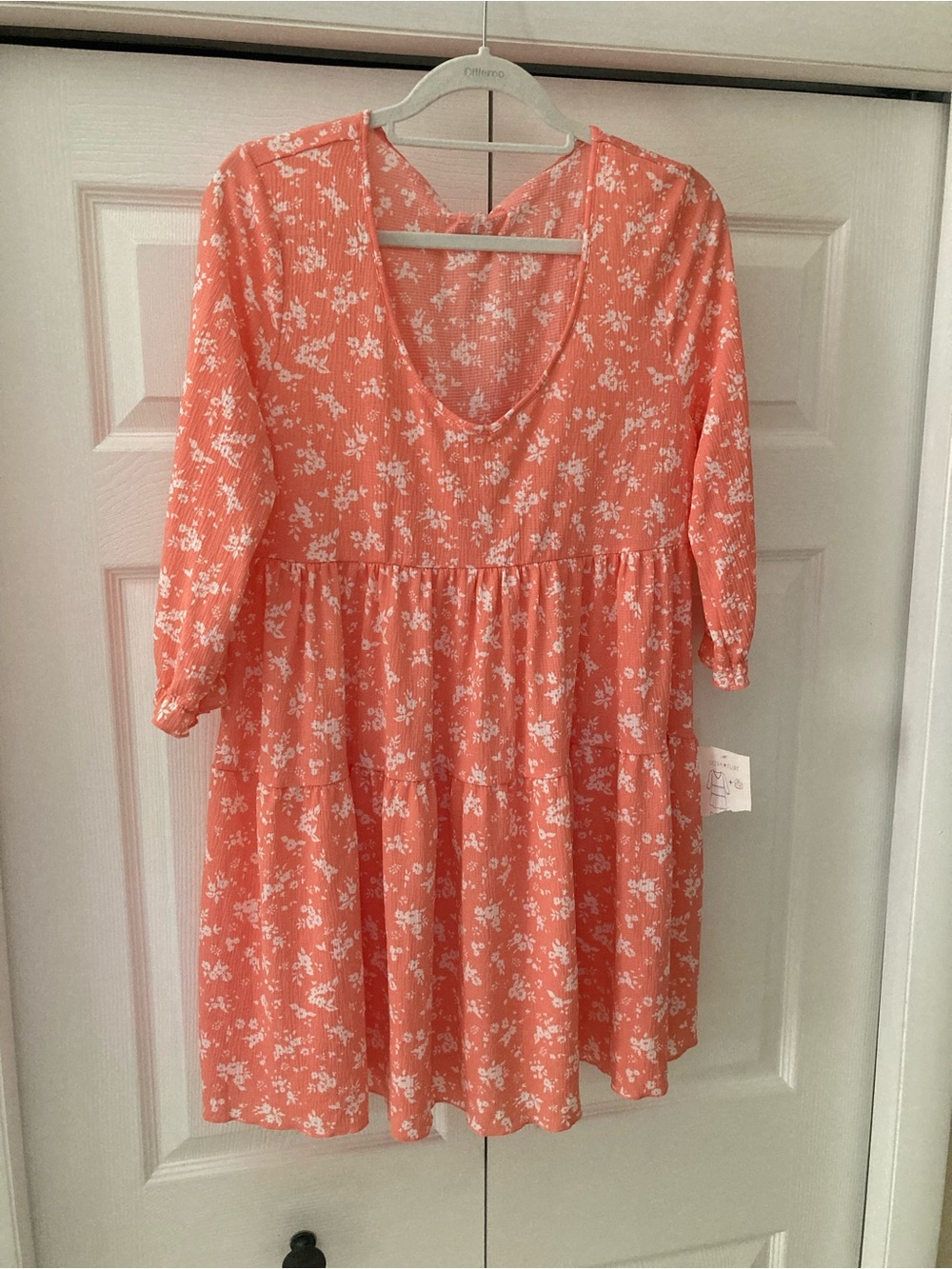 Coral Floral V-Neck Tiered Dress with matching hair tie NWT